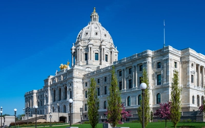 Minnesota State Capitol building in the springtime